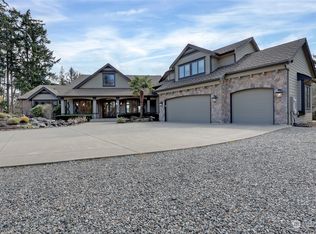 21811 69th St E, Lake Tapps, WA 98391