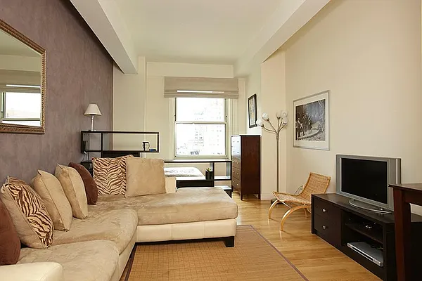 Rented by Town Residential | media 22