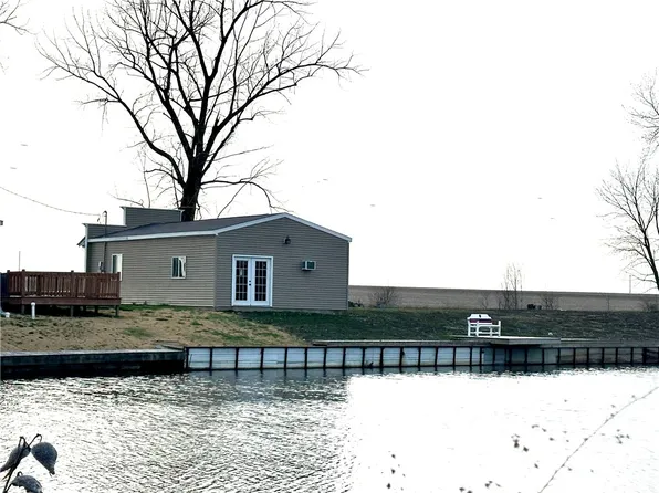 260 Clear Creek Dr, Neoga, IL 62447