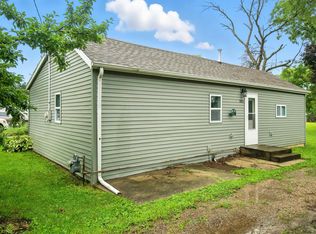 305 E Linn St, Quasqueton, IA 52326