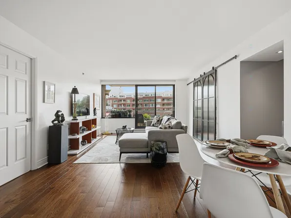 200 Avenue Lansdowne #705, Westmount, QC H3Z 3E1