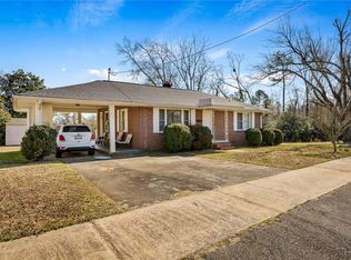 611 S Depot St, Seneca, SC 29678