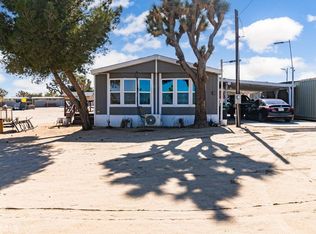 6573 Dos Palmas Rd, Phelan, CA 92371