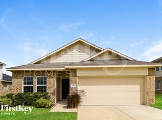 8020 Quartz Ln, Texas City, TX 77591