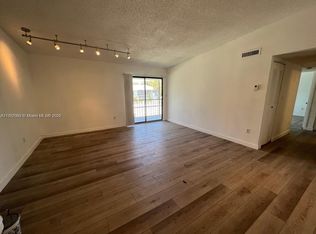 9715 Hammocks Blvd APT 203, Miami, FL 33196
