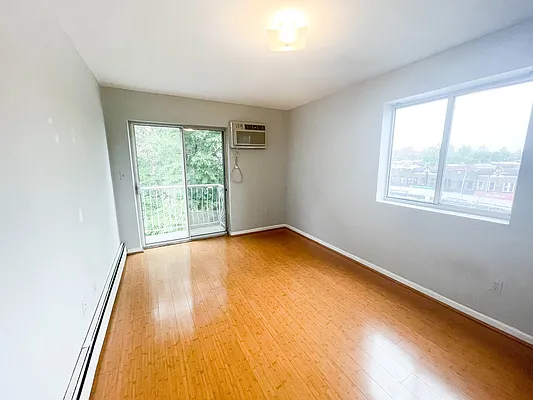 Rented by Showcase Realty | media 4
