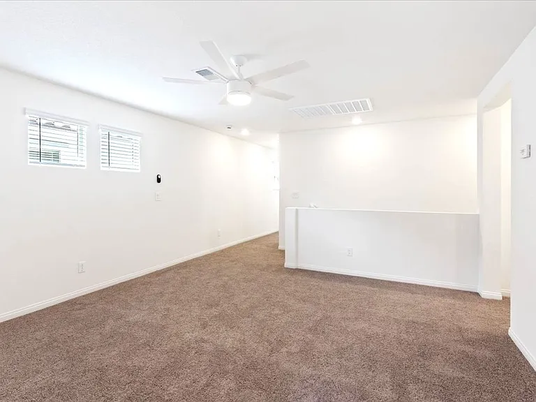 9115 Vesey Ave — Photo 21