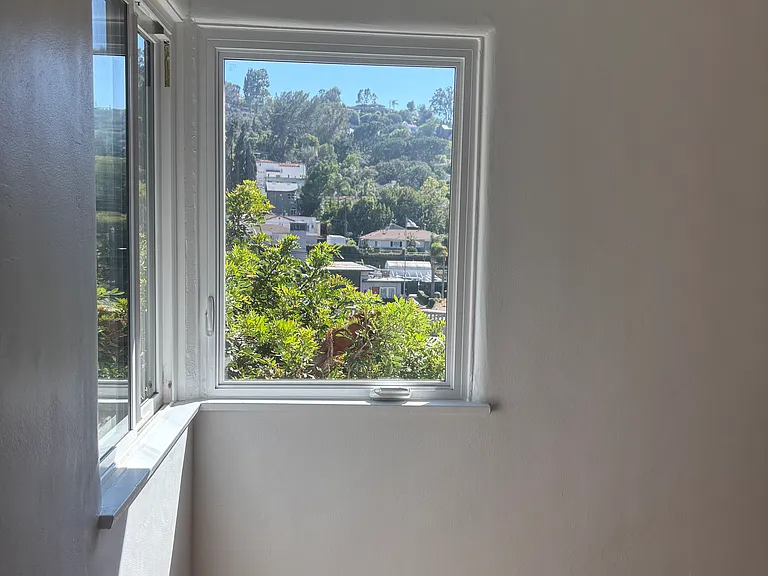 3118 N Benda St — Photo 14