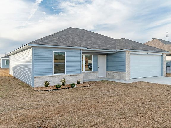 3rd image of 72 Farmhouse Cir