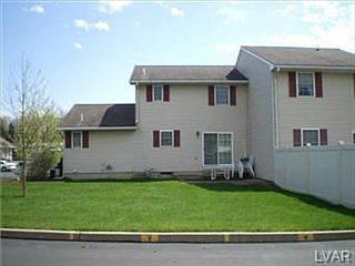 2nd image of 10 Saratoga Ct