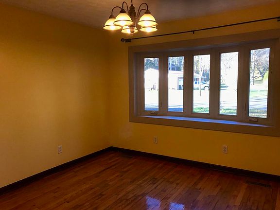 5th image of 1031 Jones Ave