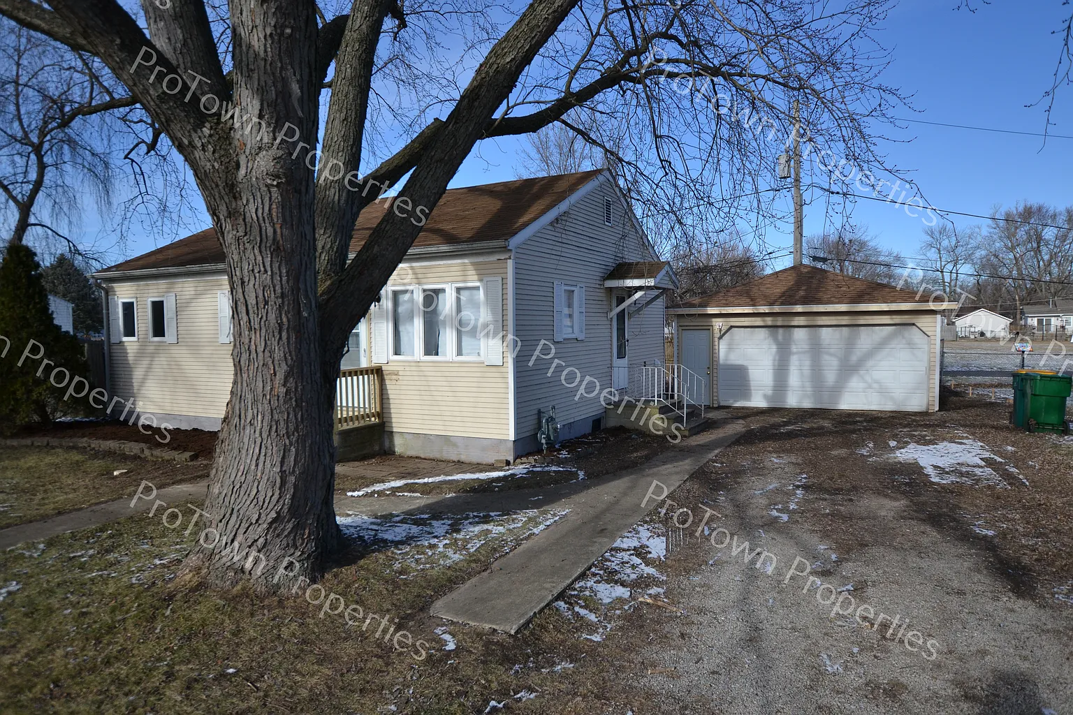 406 S Circle Dr photo 1
