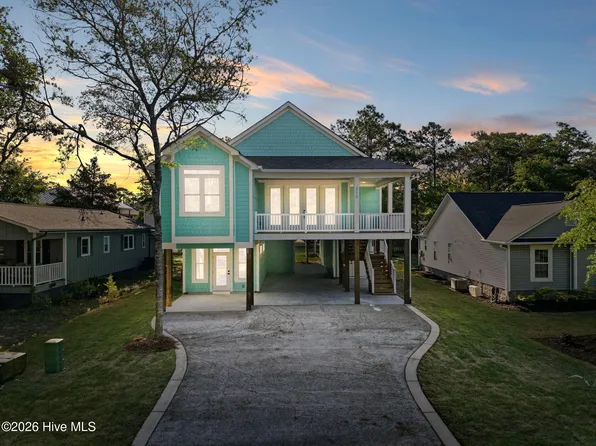 324 NE 52nd Street, Oak Island, NC 28465