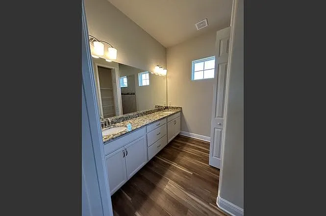 1559 N Killebrew Point — Photo 13