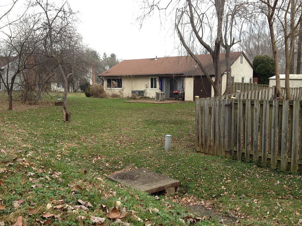 2nd image of 28 Biscayne Pl