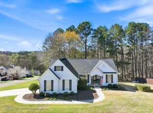 5551 Chestnut Creek Ln, Flowery Branch, GA 30542