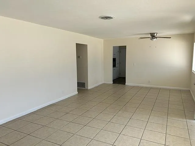 26081 Lawton Ct — Photo 3