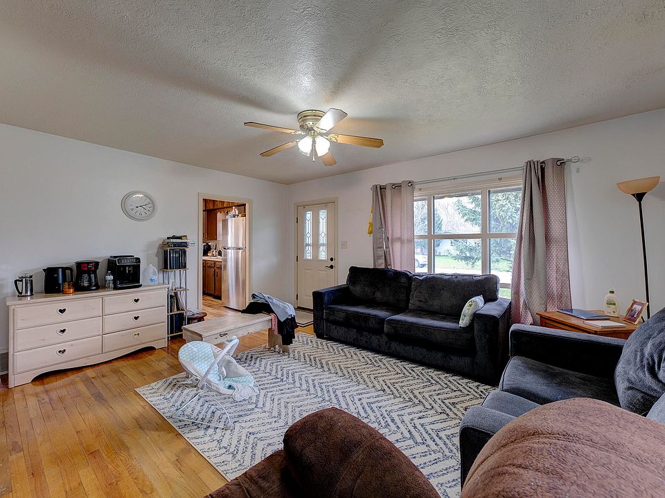 1024 Burton St, Sheridan, WY 82801 Zillow