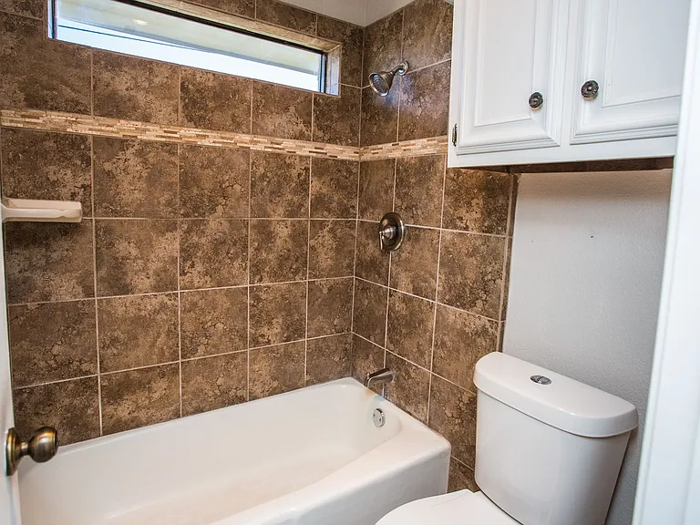 3401 Essex Ave — Photo 14