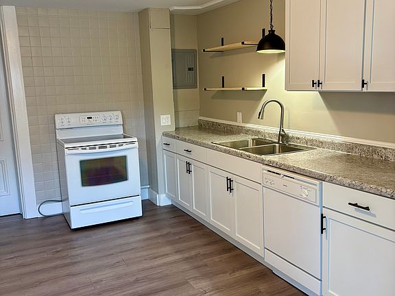 4th image of 5 S Alton St APT 7