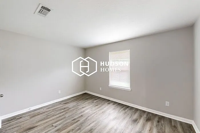 9943 Valley Wind Dr — Photo 8