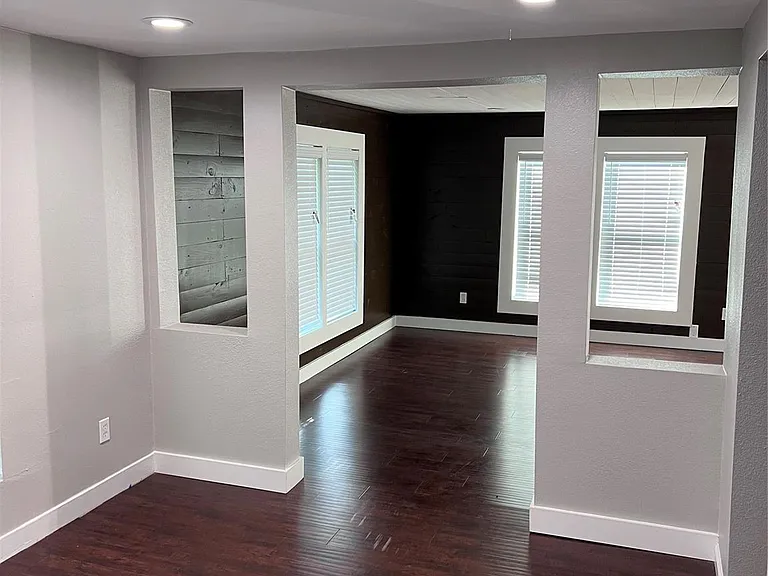 214 S San Jacinto Ave — Photo 3