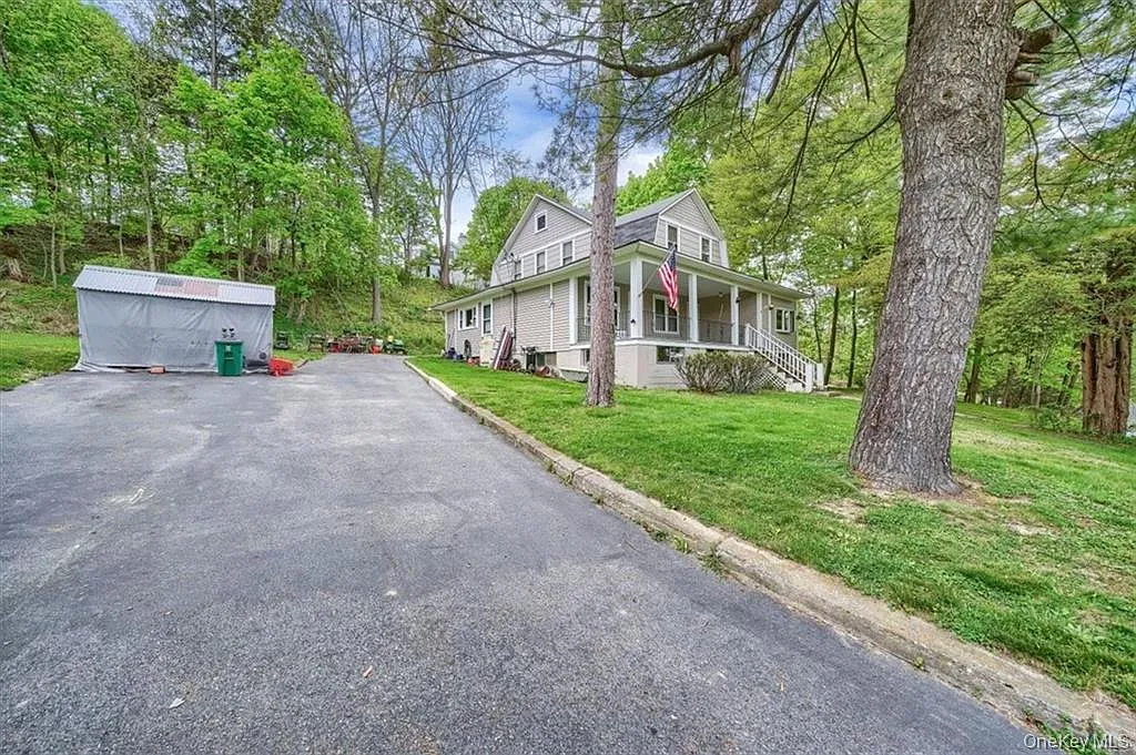 2 bed, $1,900 — Photo 2