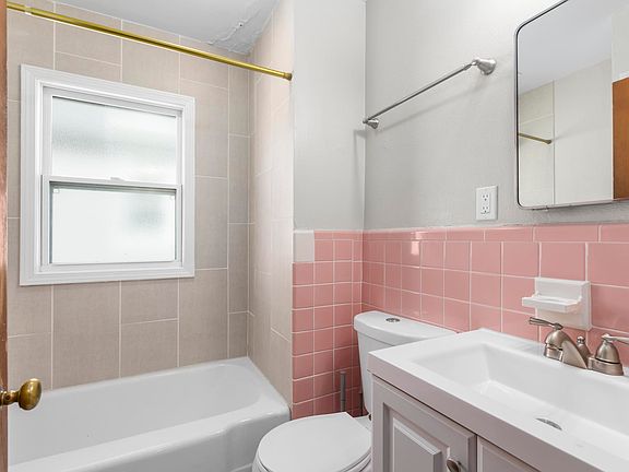 5th image of 6048 Fyler Ave