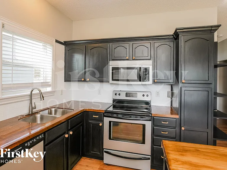 3825 Gray Heather Ln — Photo 5