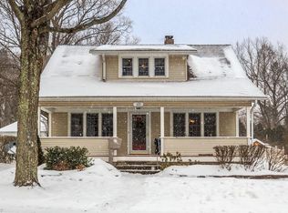 123 Moffet Ave, Chardon, OH 44024