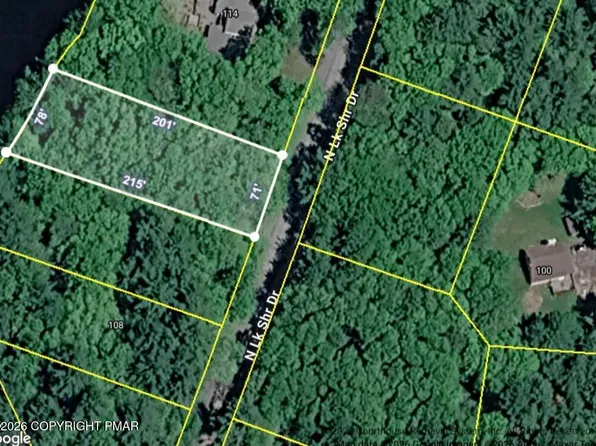 N Lake Shore Dr, Dingmans Ferry, PA 18328