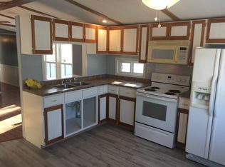 22 Sunset Trailer Park, Milford, ME 04461