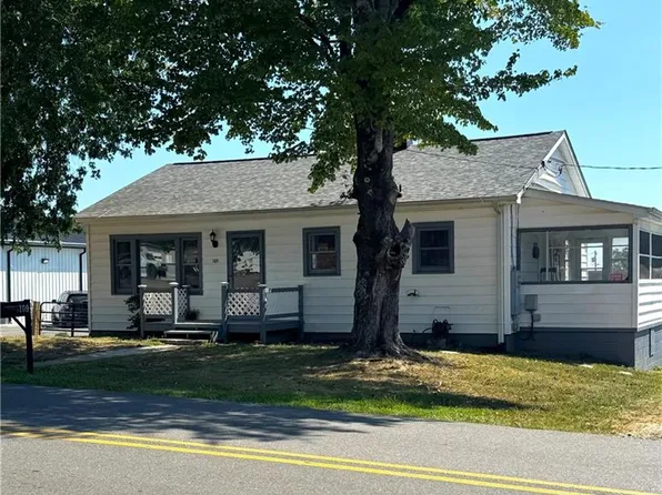 109 Starlite Rd, Mount Airy, NC 27030