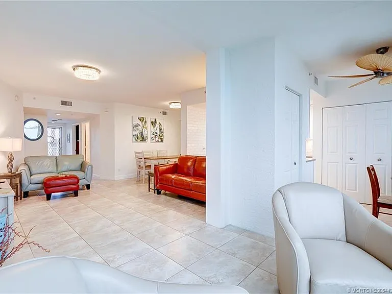 5750 NE Island Cove Way #3302 — Photo 23