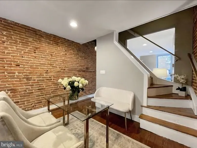 1613 S Hanover St — Photo 8