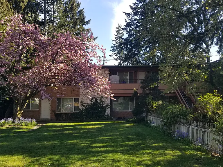 1825 S 310th St #6 — Photo 1