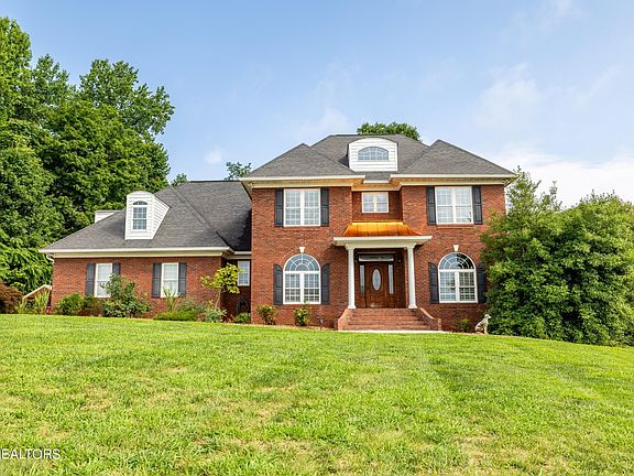 2nd image of 120 Highland Dr