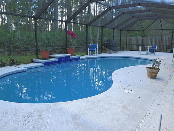 2nd image of 205 Hidden Lake Dr