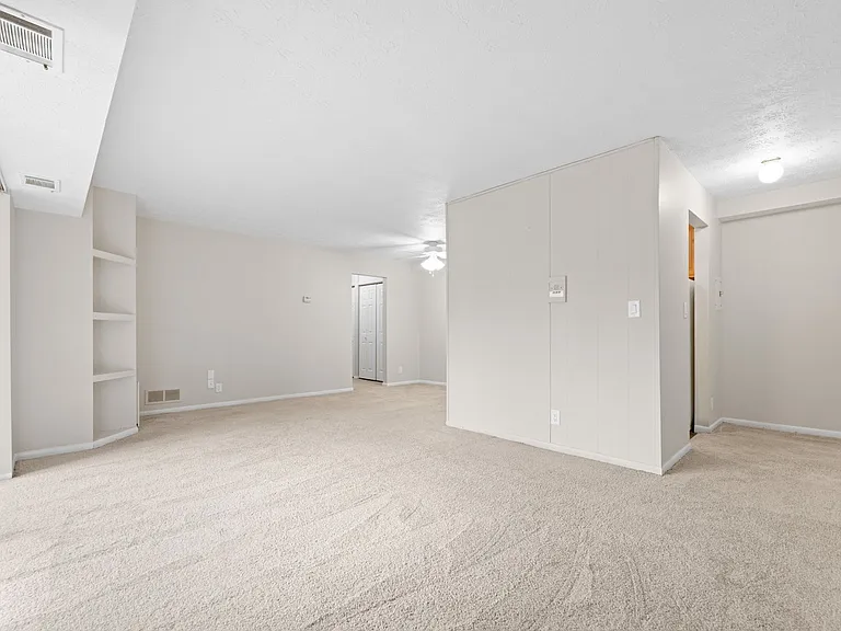 The Hillcrest Apartments — Photo 86