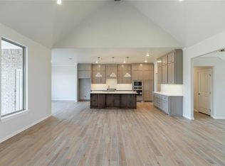 13745 Limestone Ln, Edmond, OK 73025