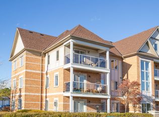 132 Aspen Springs Dr #301, Clarington, ON L1C0H1