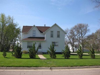 612 Douglas Ave, Ackley, IA, 50601