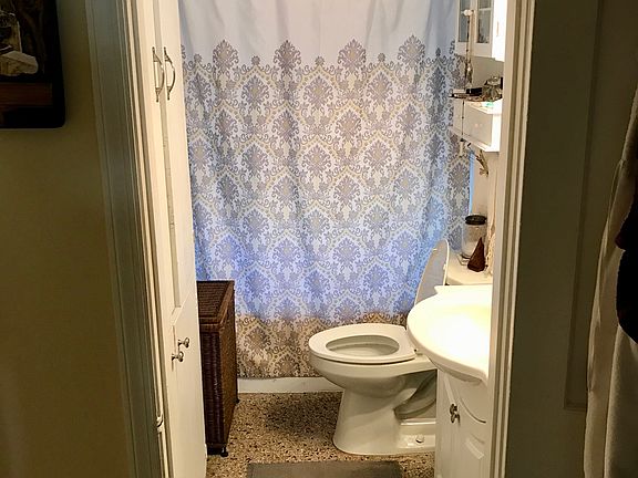 4th image of 1528 N Ocean Breeze