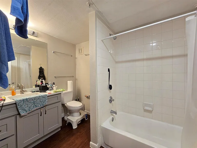 2320 Gracy Farms Ln #916 — Photo 4
