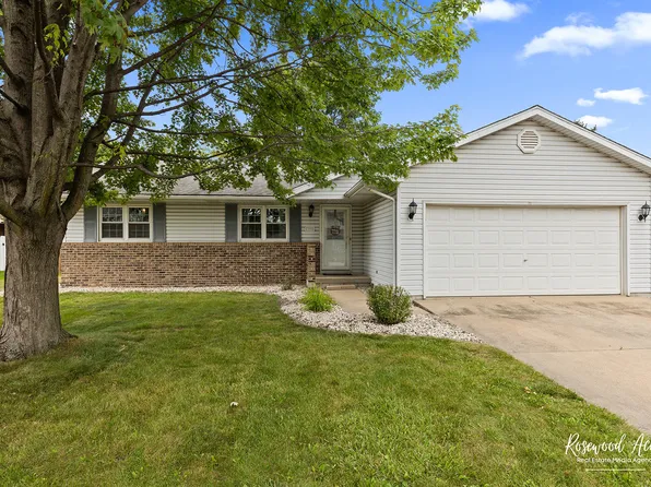 399 Meadows Rd N, Bourbonnais, IL 60914