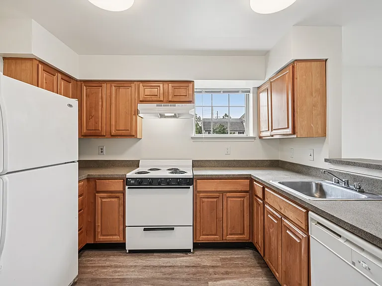 Birchwood at Parker Hall 55+ Community — Photo 9