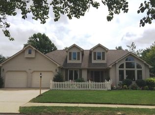 3811 Oriole Dr, Columbus, IN 47203