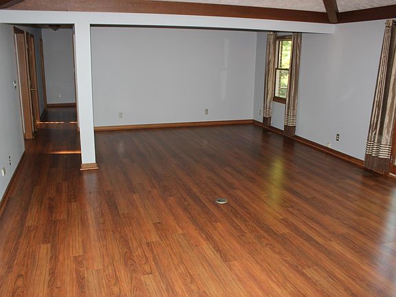 5th image of 6408 Dahlia Dr