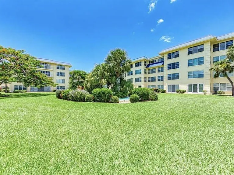 3806 Gulf Of Mexico Dr #208C — Photo 34