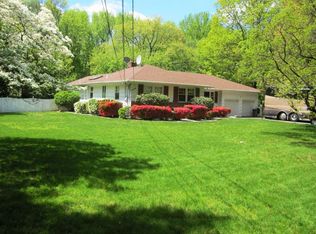 1516 Ashbrook Dr, Scotch Plains, NJ 07076